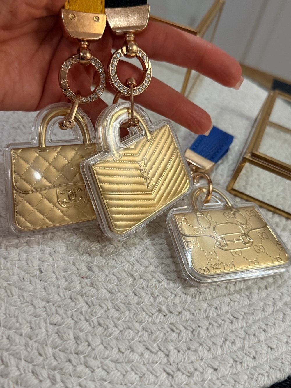 NEW | Encased 24K gold sealed Designer Logo Purse Keychain - pick from 3 designs - Picture 9 of 9